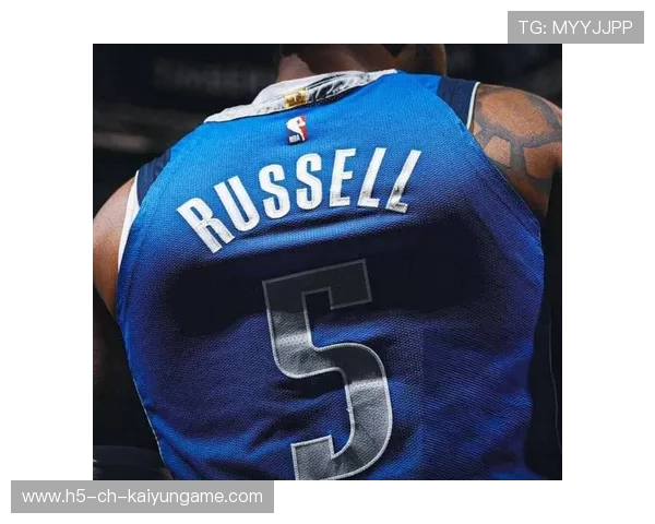 状元+克莱，辣眼睛！独行侠又输球，拉塞尔31分保留颜面！