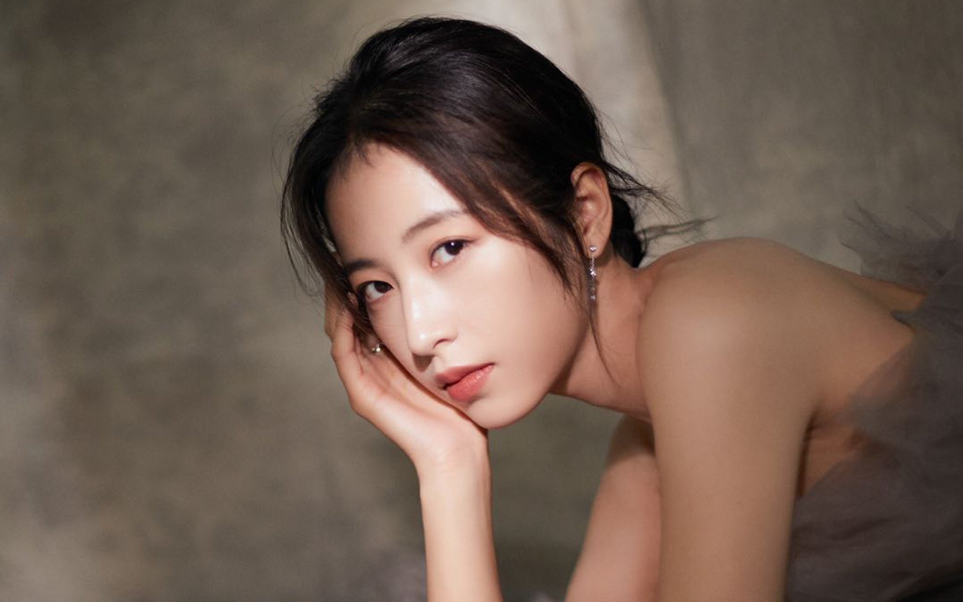 kaiyun 开云体育-职业球员伤后康复期资源分配不足，足球运动员伤后恢复训练